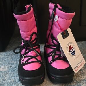 Pajar Fuchsia and Black Winter Boots